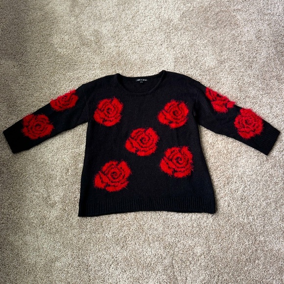 Cable & Gauge Sweaters - Soft Fuzzy Sweater Size Medium